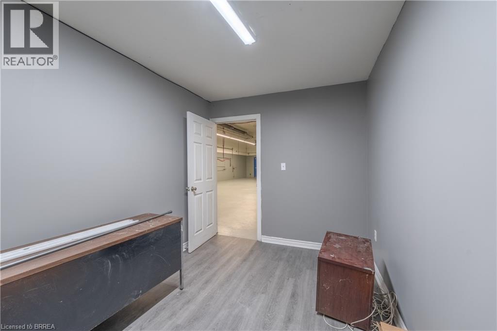 27 Copernicus Boulevard Unit# 8, Brantford, Ontario  N3T 1N4 - Photo 25 - 40791068