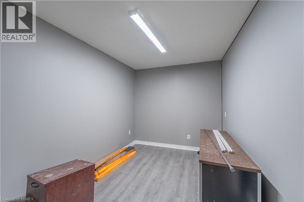 27 Copernicus Boulevard Unit# 8, Brantford, Ontario  N3T 1N4 - Photo 24 - 40791068