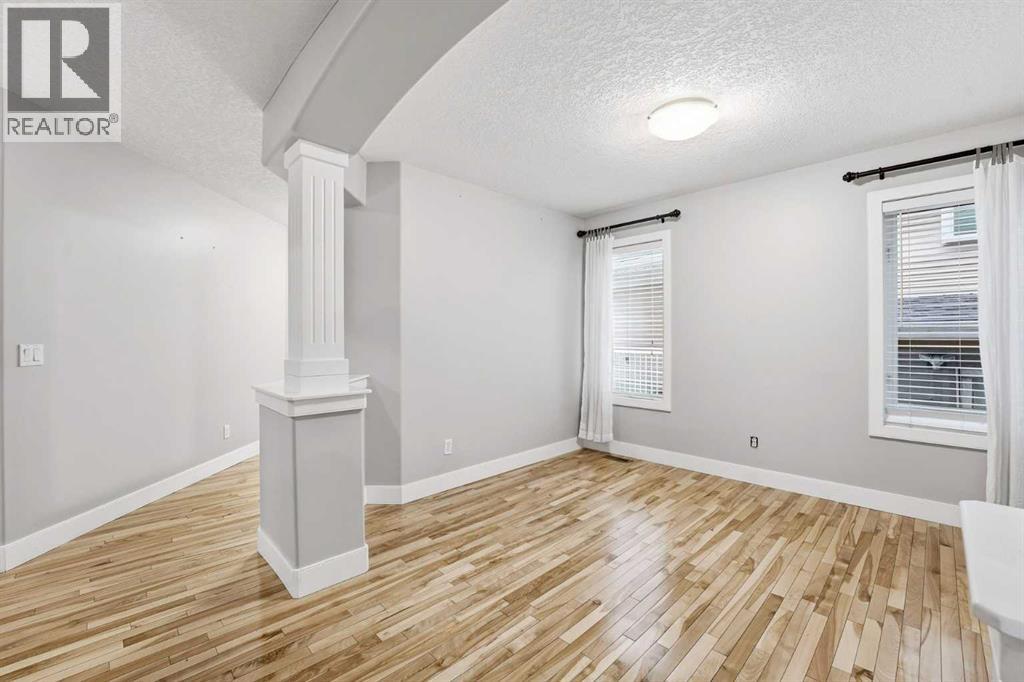 32 Evanscove Heights Nw, Calgary, Alberta  T3P 1G1 - Photo 4 - A2277618