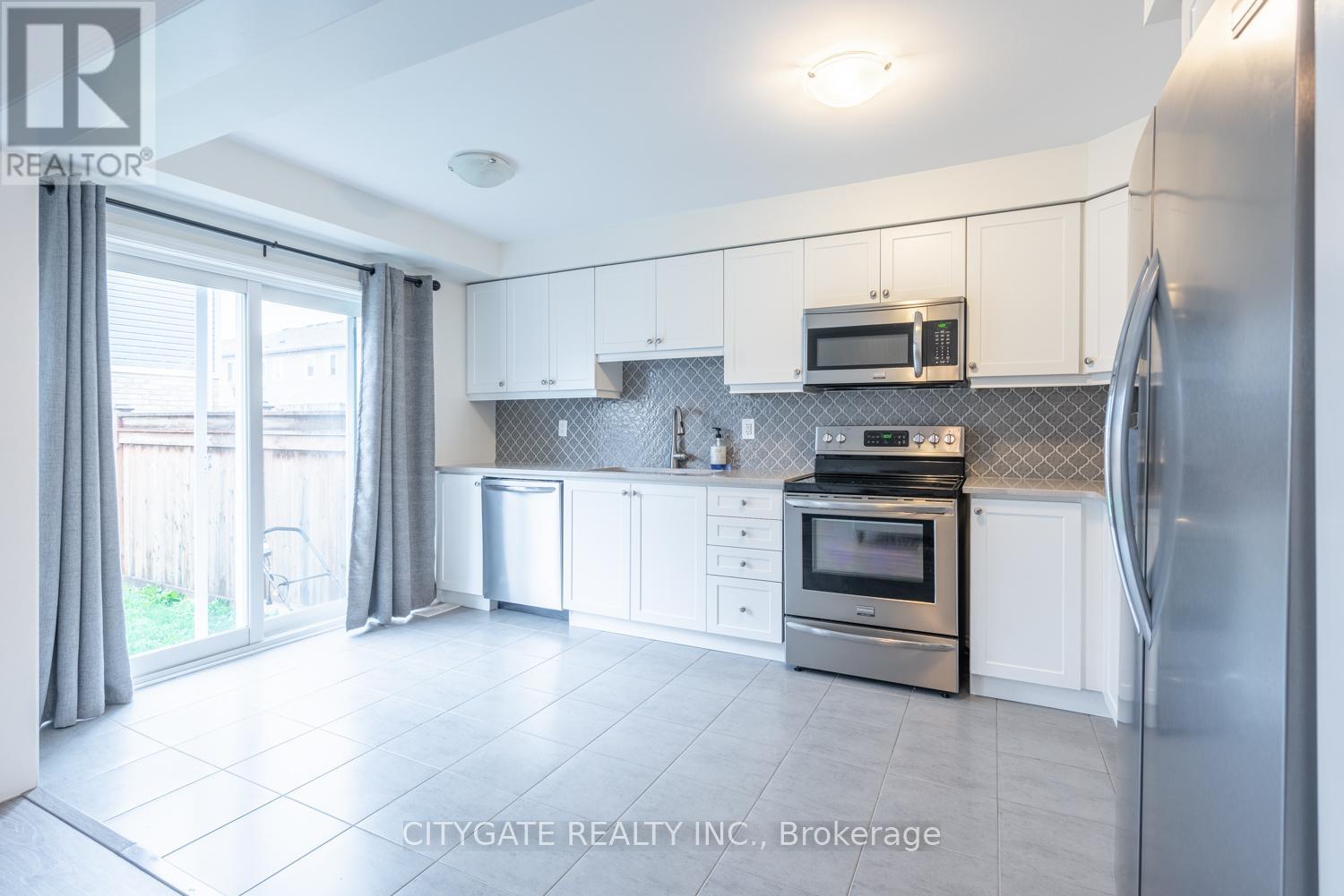 69 Mcmonies Drive, Hamilton, Ontario  L8B 0A5 - Photo 12 - X12810870