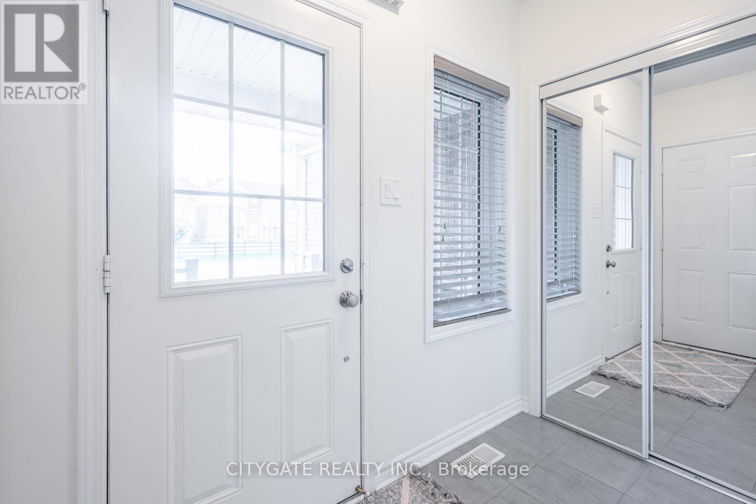 69 Mcmonies Drive, Hamilton, Ontario  L8B 0A5 - Photo 3 - X12810870