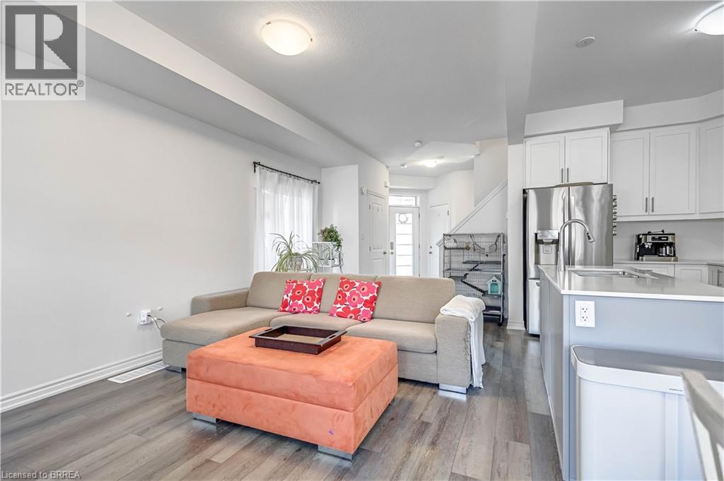 29 Bellhouse Avenue, Brantford, Ontario  N3T 0T7 - Photo 11 - 40806825