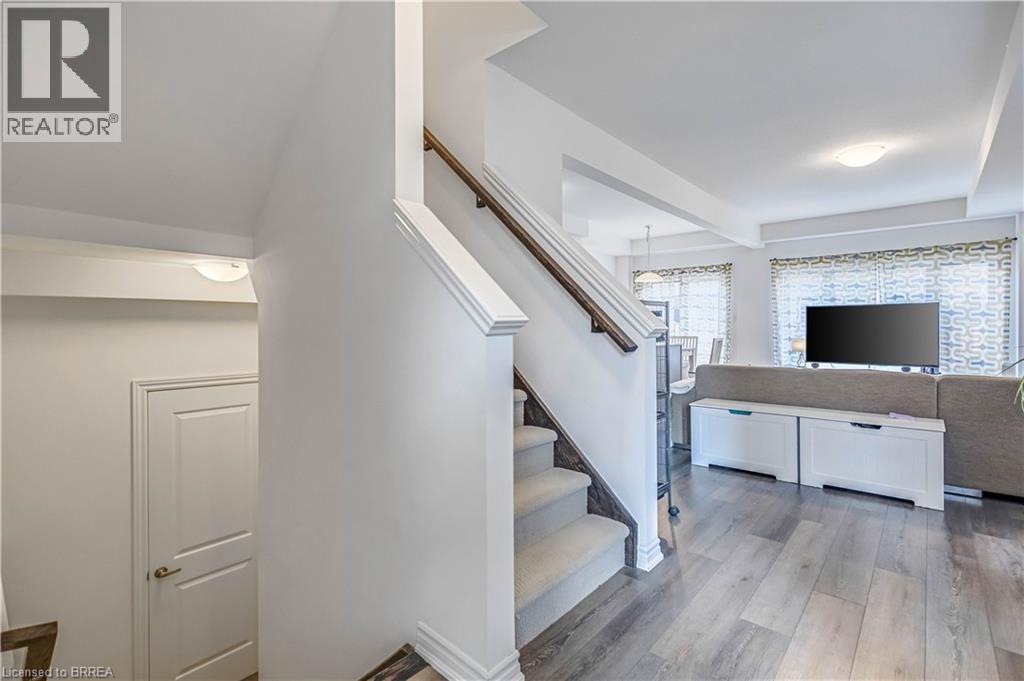 29 Bellhouse Avenue, Brantford, Ontario  N3T 0T7 - Photo 4 - 40806825