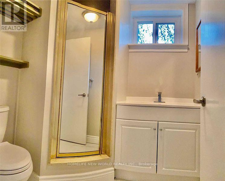 90 Centre Street W, Richmond Hill, Ontario  L4C 3P7 - Photo 16 - N12810876