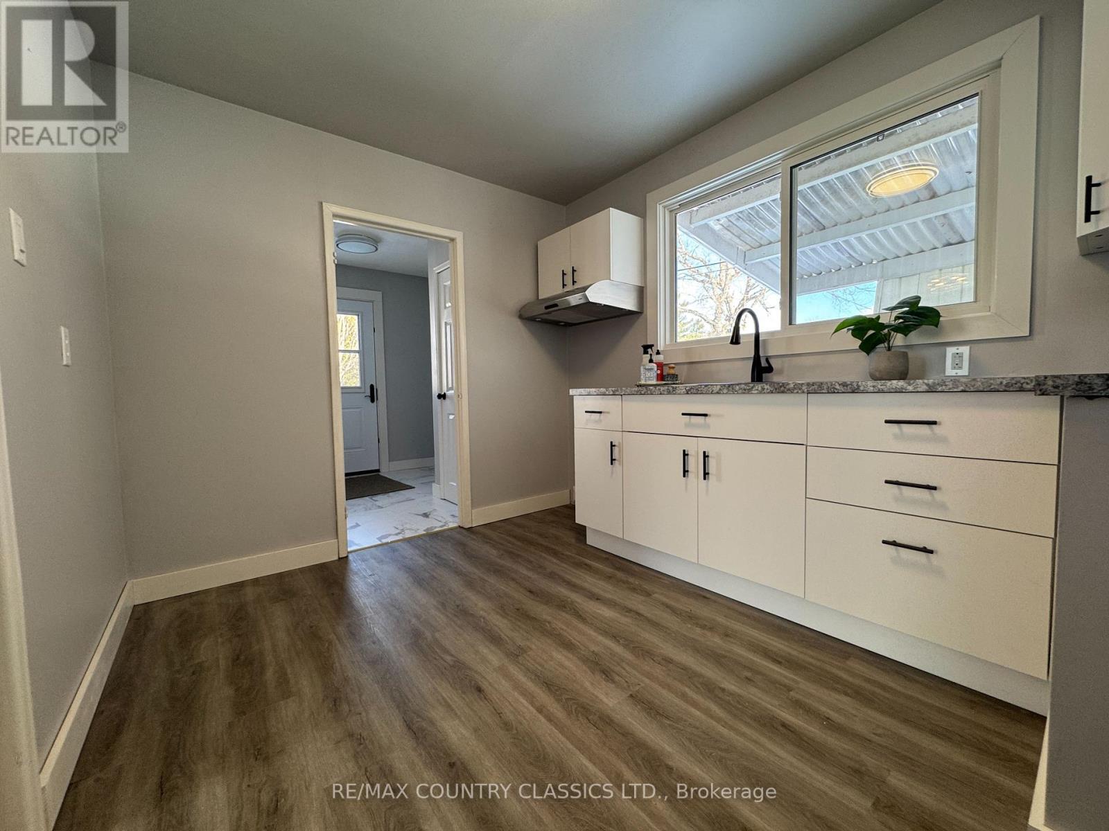 29 Hemlock Street, Highlands East (Bicroft Ward), Ontario  K0L 1M0 - Photo 10 - X12811186