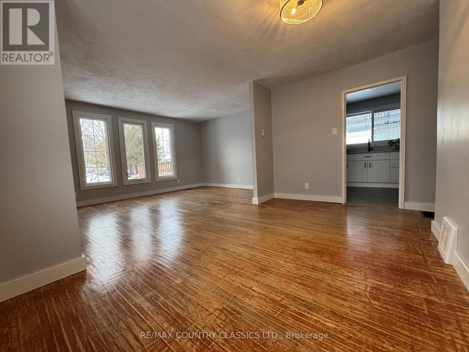 29 Hemlock Street, Highlands East (Bicroft Ward), Ontario  K0L 1M0 - Photo 13 - X12811186