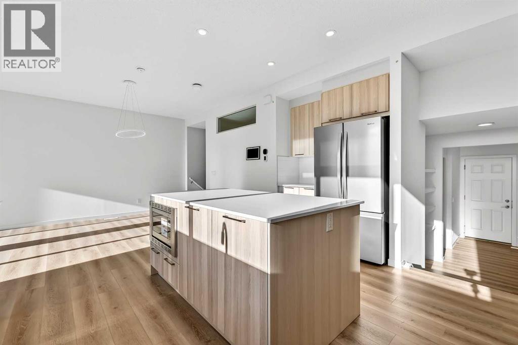 89 Corner Glen Avenue Ne, Calgary, Alberta  T3N 2L7 - Photo 3 - A2253063