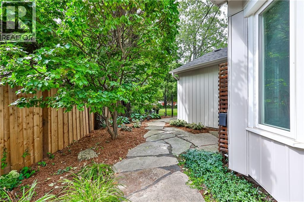206 Rossmore Boulevard, Burlington, Ontario  L7N 1R1 - Photo 46 - 40782326