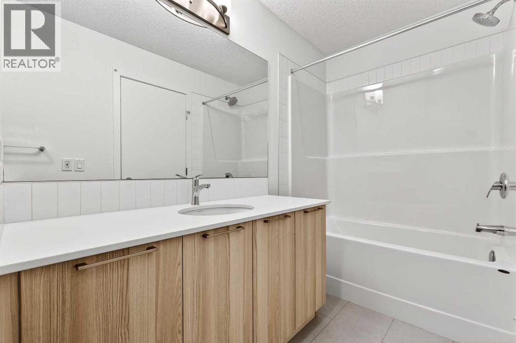 89 Corner Glen Avenue Ne, Calgary, Alberta  T3N 2L7 - Photo 8 - A2253063