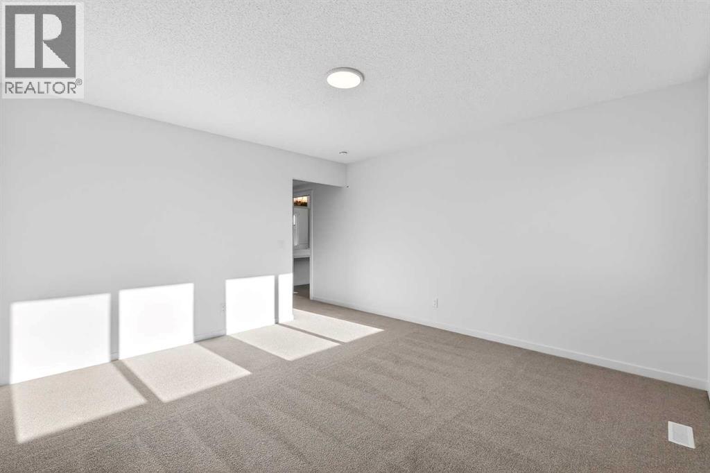 89 Corner Glen Avenue Ne, Calgary, Alberta  T3N 2L7 - Photo 13 - A2253063