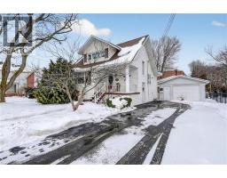 110 LIVINGSTON Avenue, grimsby, Ontario