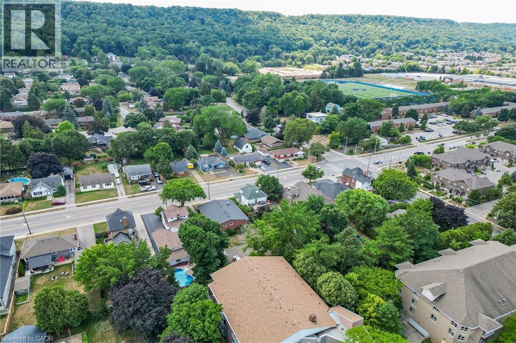 110 Livingston Avenue, Grimsby, Ontario  L3M 1L6 - Photo 39 - 40806575