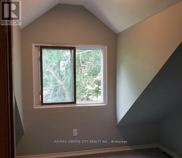 248 Emery Street E, London South, Ontario  N6C 2E2 - Photo 10 - X12810944