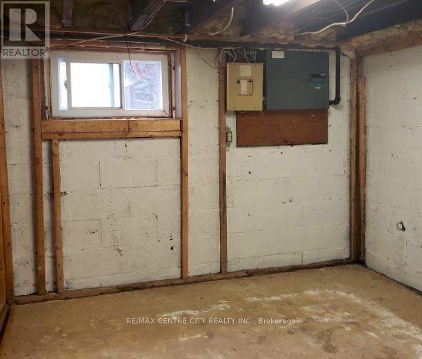 248 Emery Street E, London South, Ontario  N6C 2E2 - Photo 17 - X12810944