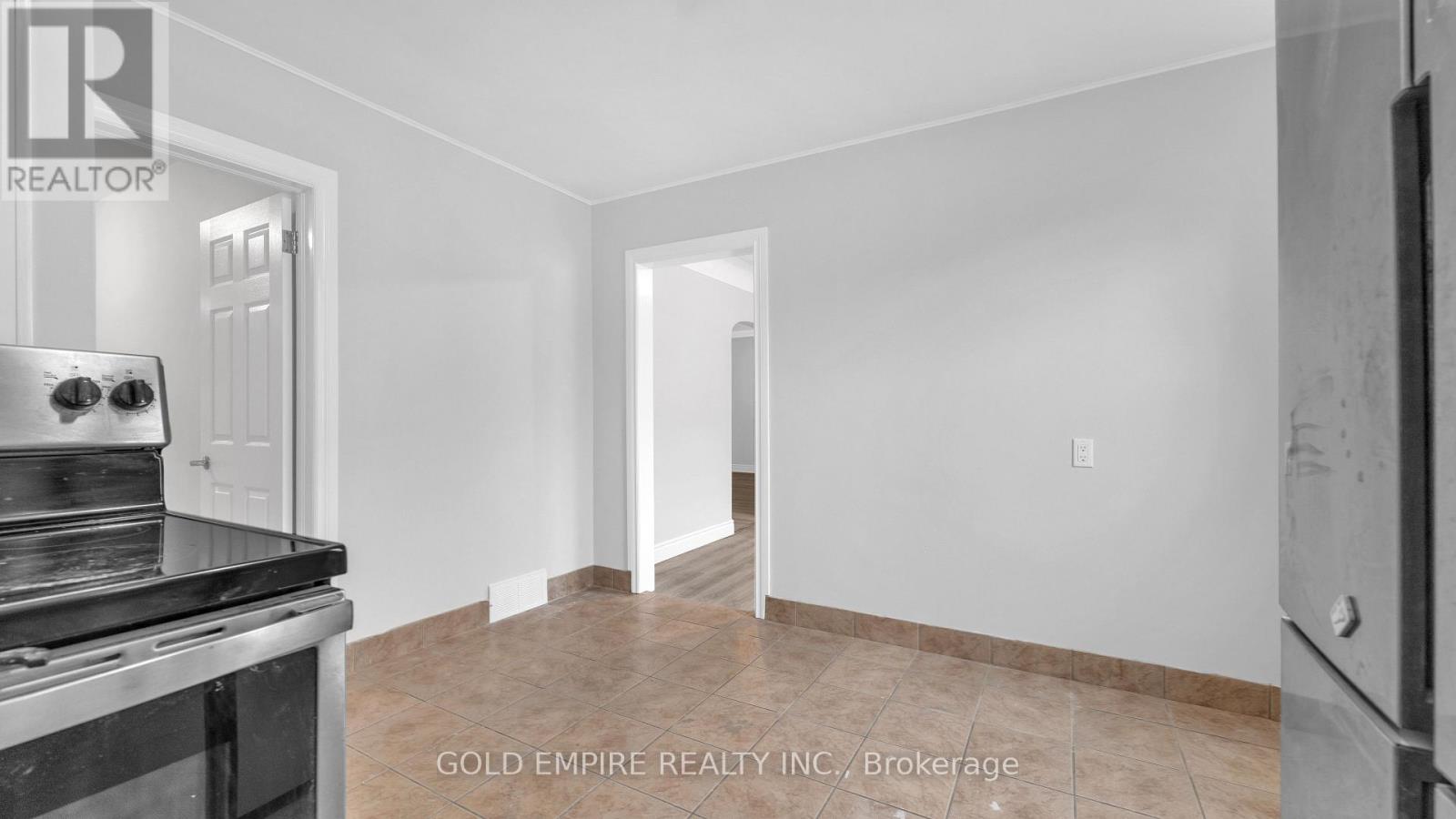 Main - 908 Trafalgar Street, London East, Ontario  N5Z 1G2 - Photo 15 - X12811014