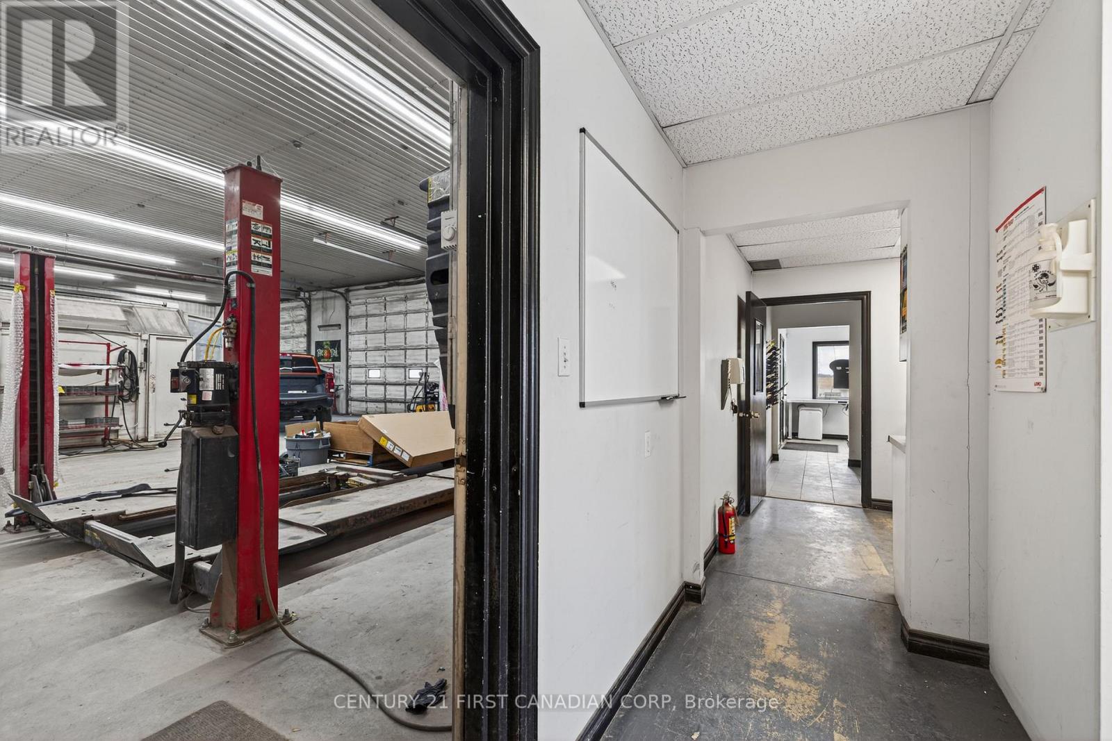 12353 Ridge Line, Chatham-Kent, Ontario  N0P 2C0 - Photo 17 - X12811048