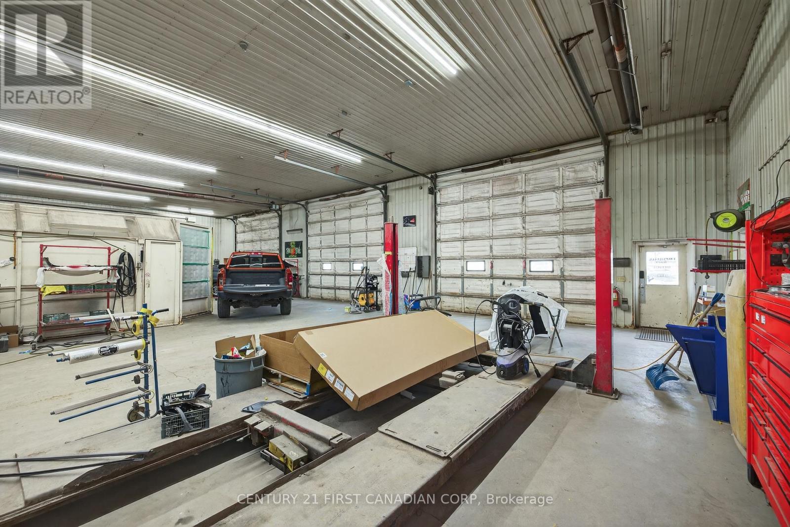 12353 Ridge Line, Chatham-Kent, Ontario  N0P 2C0 - Photo 9 - X12811048