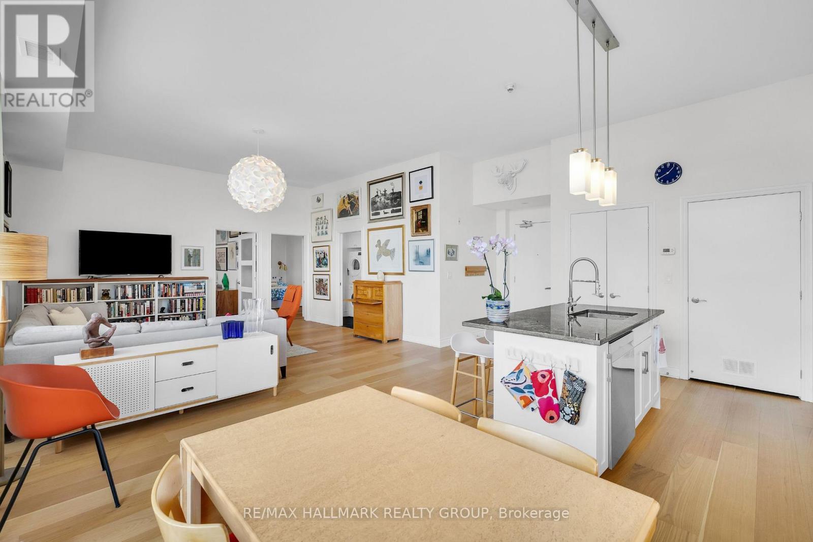 211 - 345 St Denis Street, Ottawa, Ontario  K1L 5J1 - Photo 5 - X12811016