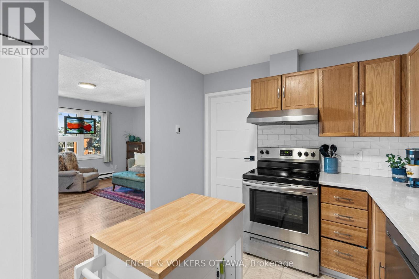 212 - 12 Terrace Drive, Ottawa, Ontario  K2H 9J3 - Photo 12 - X12811178