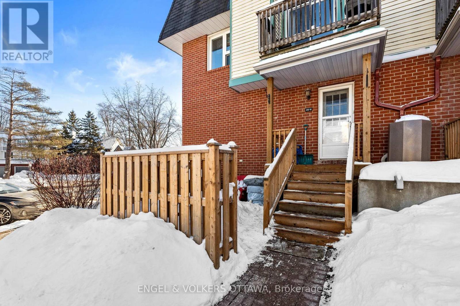 212 - 12 Terrace Drive, Ottawa, Ontario  K2H 9J3 - Photo 5 - X12811178