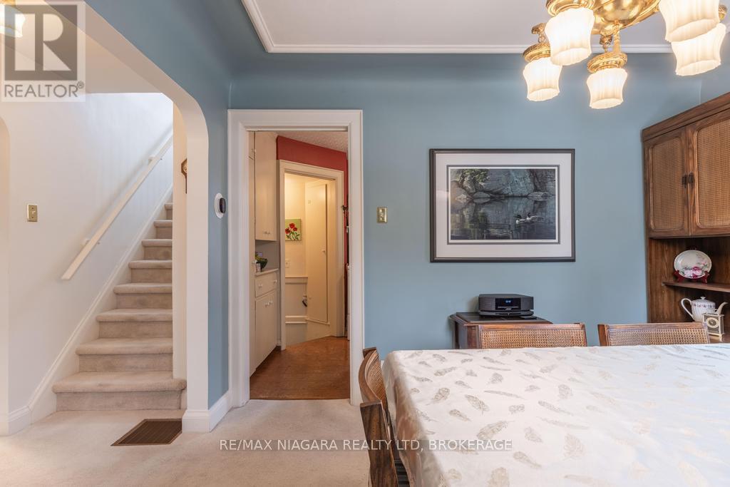 2 Gardiner Place, St. Catharines, Ontario  L2R 1Y8 - Photo 8 - X12811180