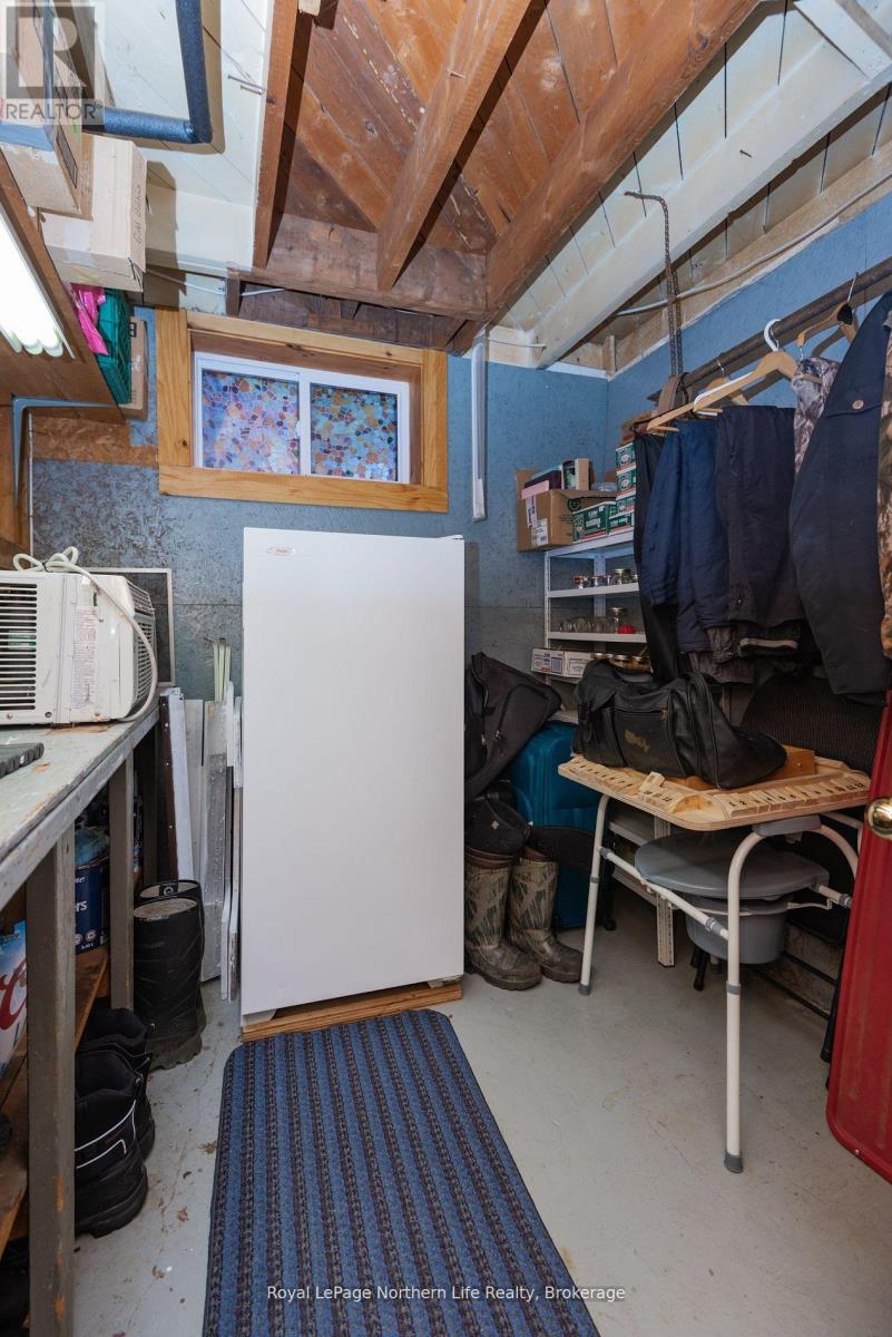 91 Oak Street, Unorganized Townships, Ontario  P0H 2J0 - Photo 37 - X12811056