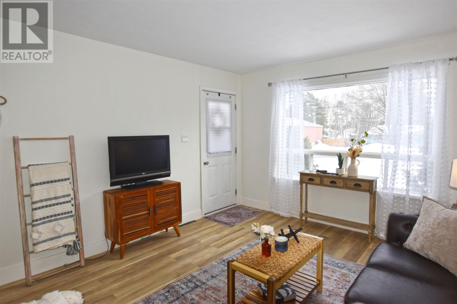 90 Market St, Sault Ste. Marie, Ontario  P6A 4T3 - Photo 6 - SM260073