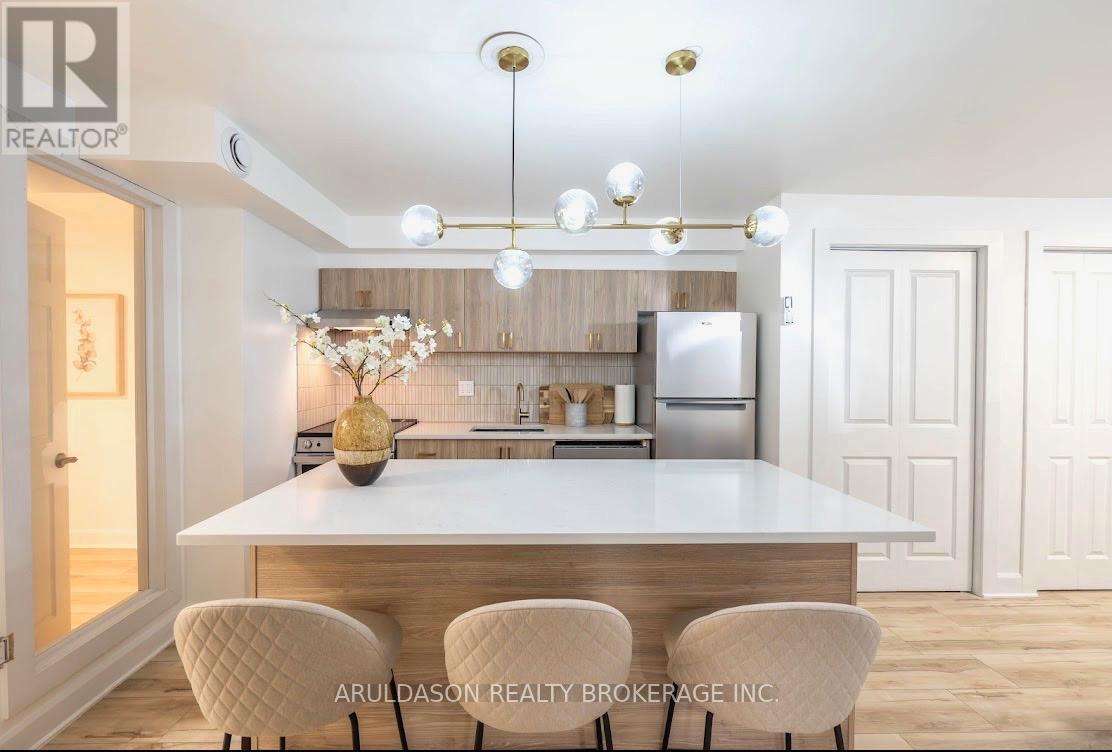 1 Givins Street, Toronto, Ontario  M6J 2X5 - Photo 19 - C12810968