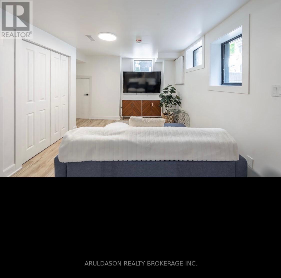 1 Givins Street, Toronto, Ontario  M6J 2X5 - Photo 20 - C12810968