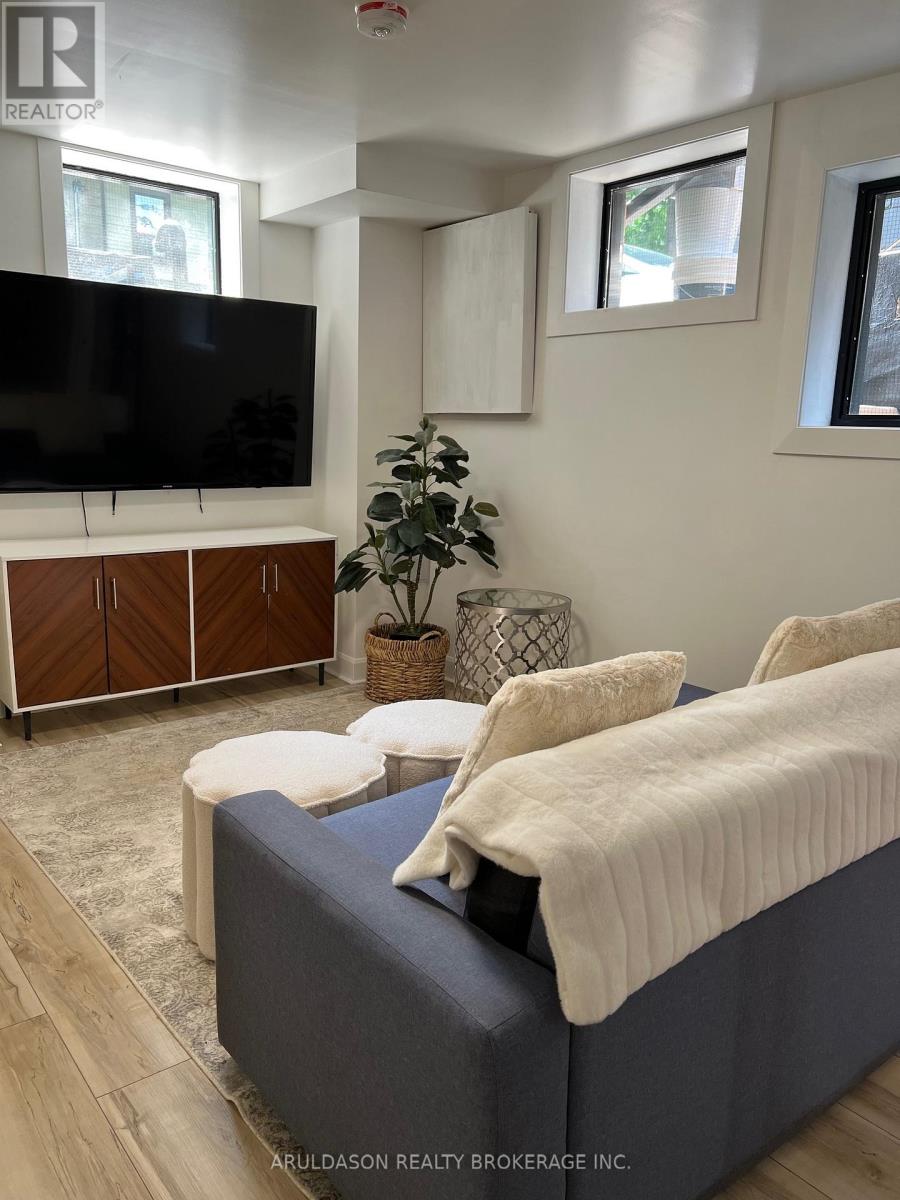 1 Givins Street, Toronto, Ontario  M6J 2X5 - Photo 21 - C12810968