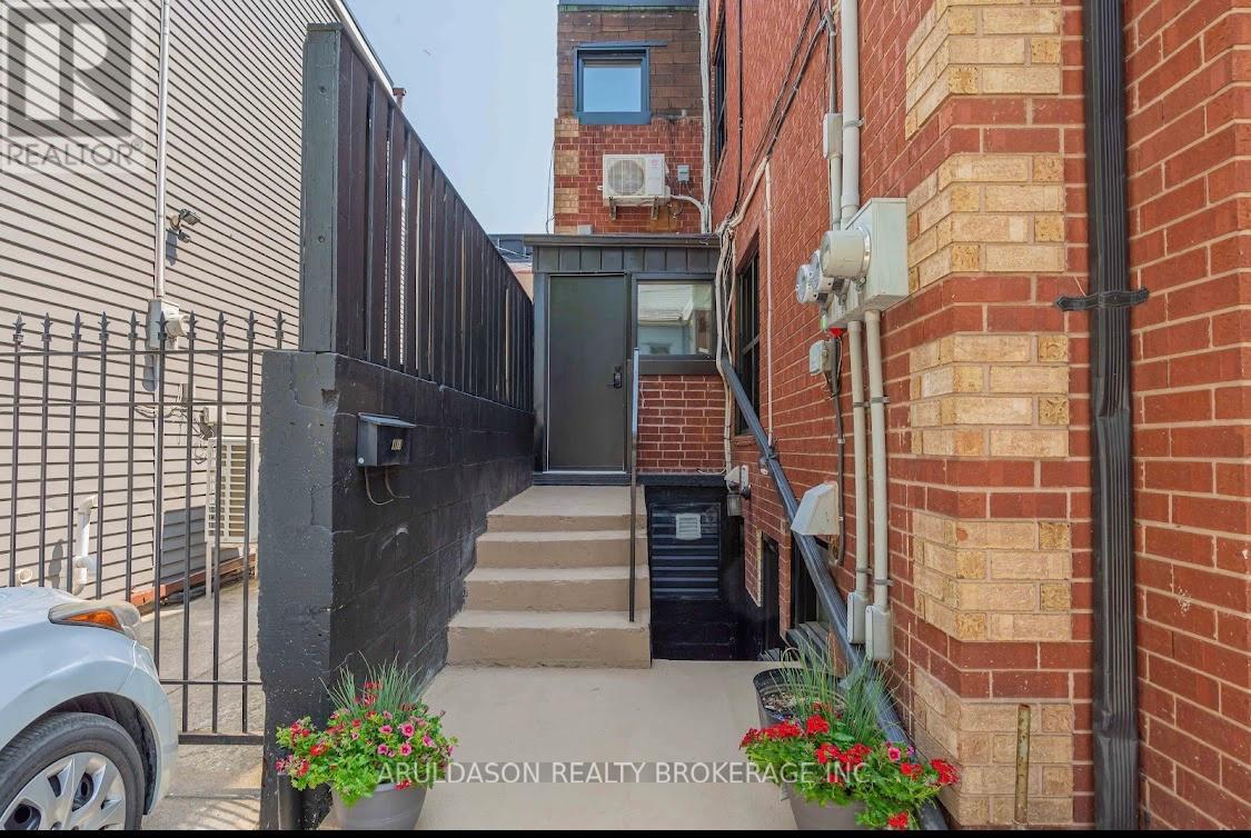 1 Givins Street, Toronto, Ontario  M6J 2X5 - Photo 22 - C12810968