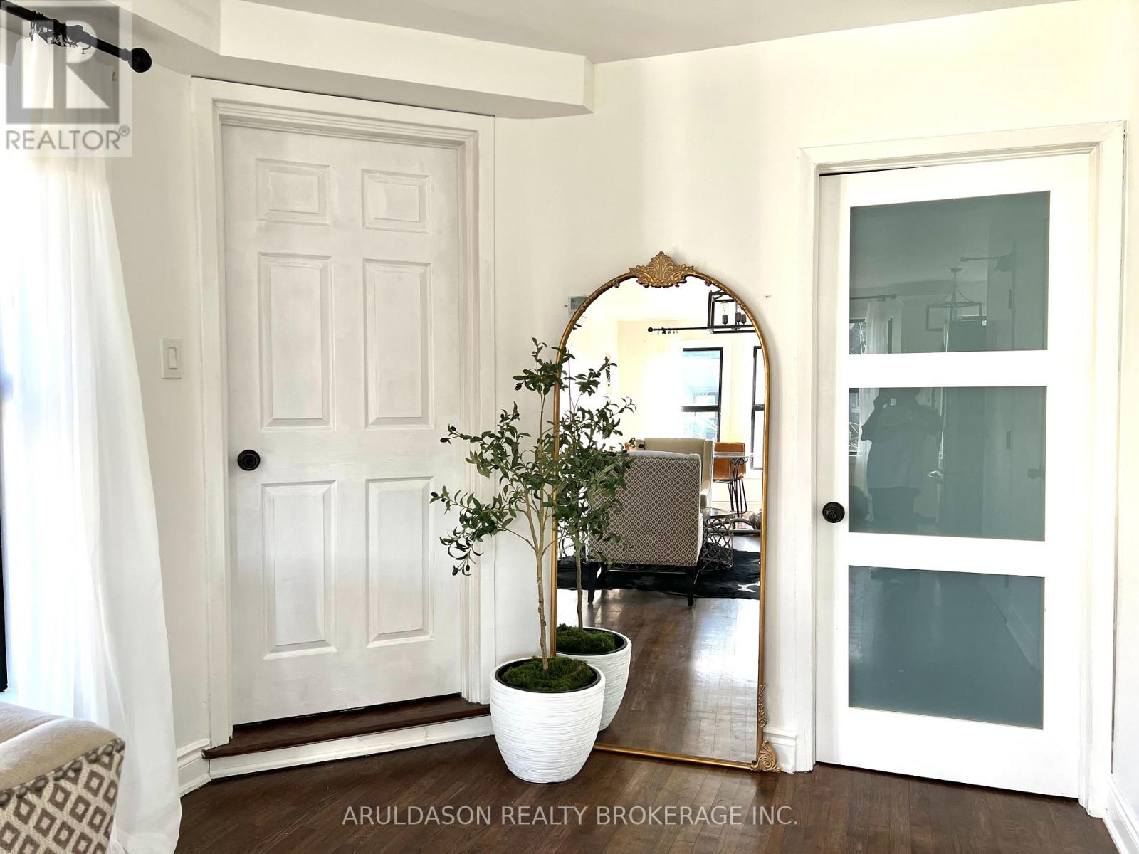 1 Givins Street, Toronto, Ontario  M6J 2X5 - Photo 3 - C12810968