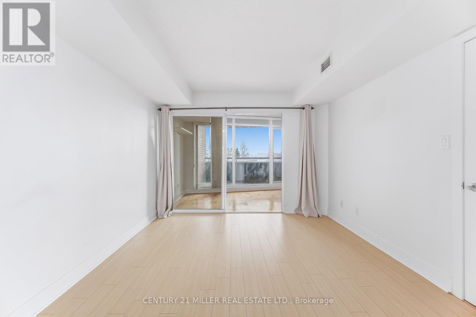 318 - 550 Queens Quay, Toronto, Ontario  M5V 3M8 - Photo 17 - C12811094