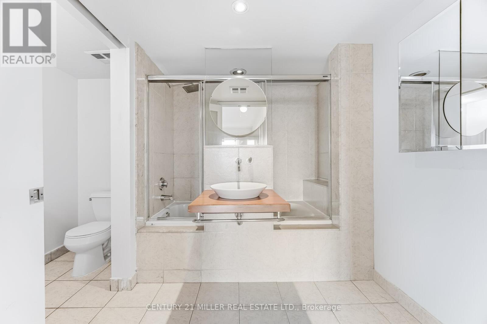 318 - 550 Queens Quay, Toronto, Ontario  M5V 3M8 - Photo 20 - C12811094