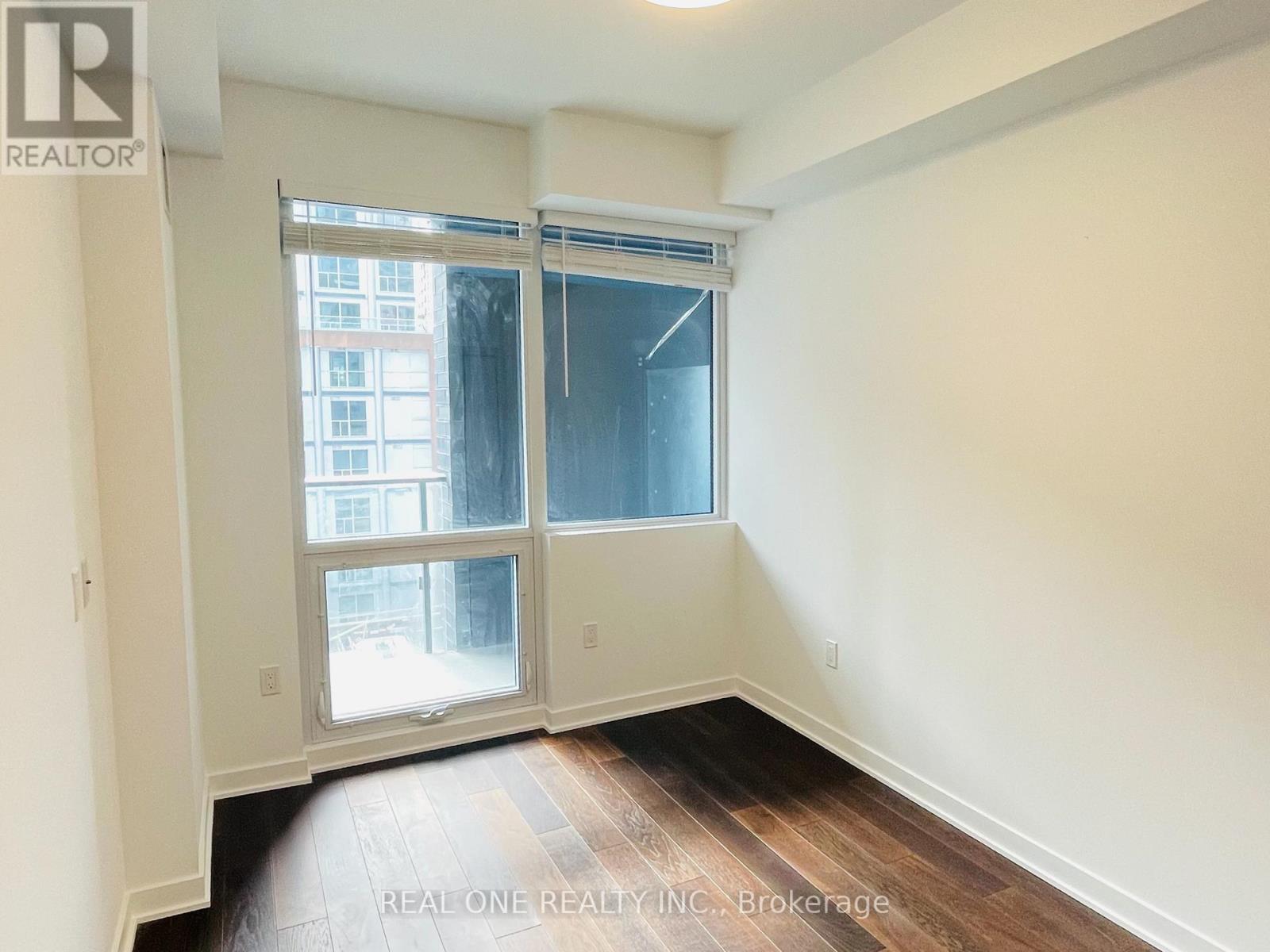 717 - 115 Blue Jays Way, Toronto, Ontario  M5V 0N4 - Photo 4 - C12811098