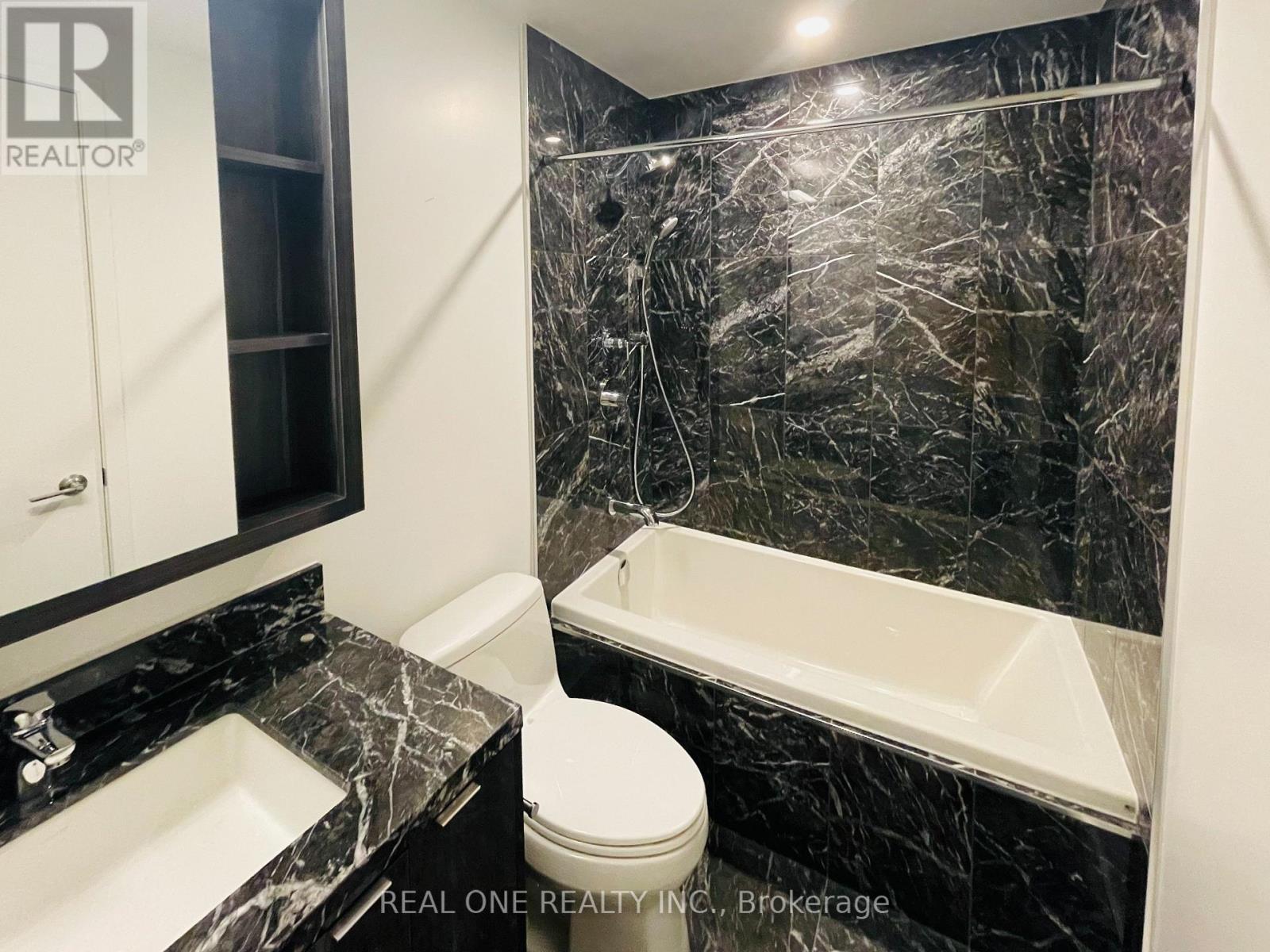 717 - 115 Blue Jays Way, Toronto, Ontario  M5V 0N4 - Photo 6 - C12811098