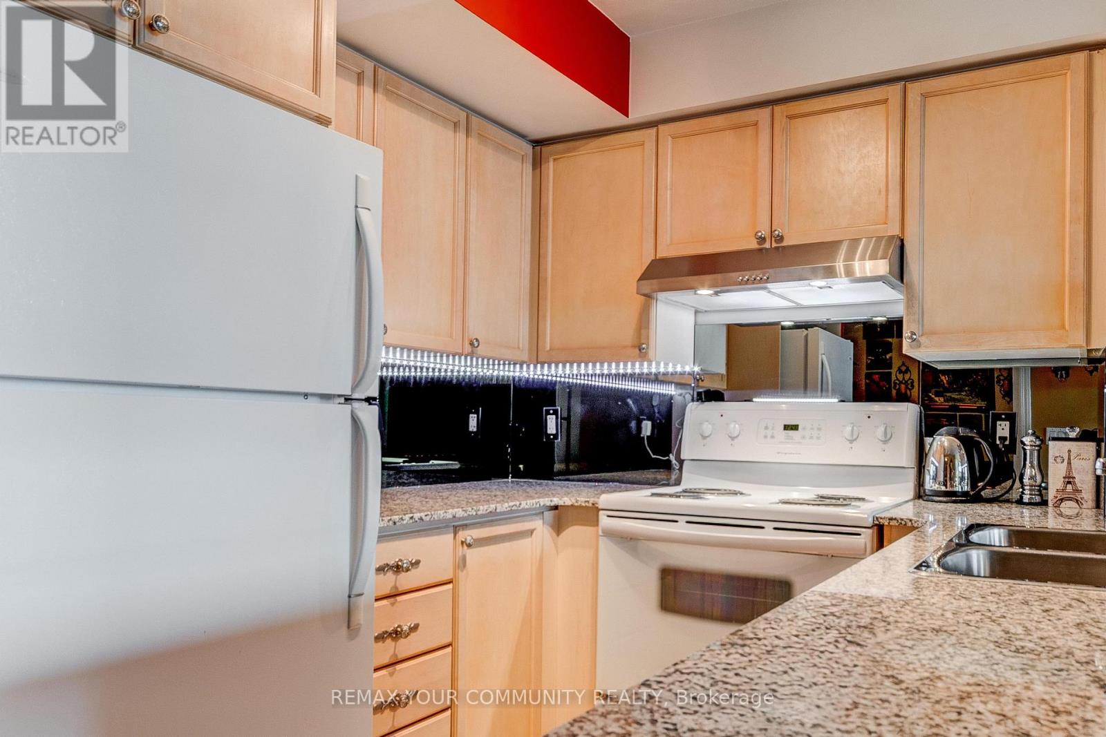 813 - 17 Barberry Place, Toronto, Ontario M2K 1G9 - Photo 11 - C12811168