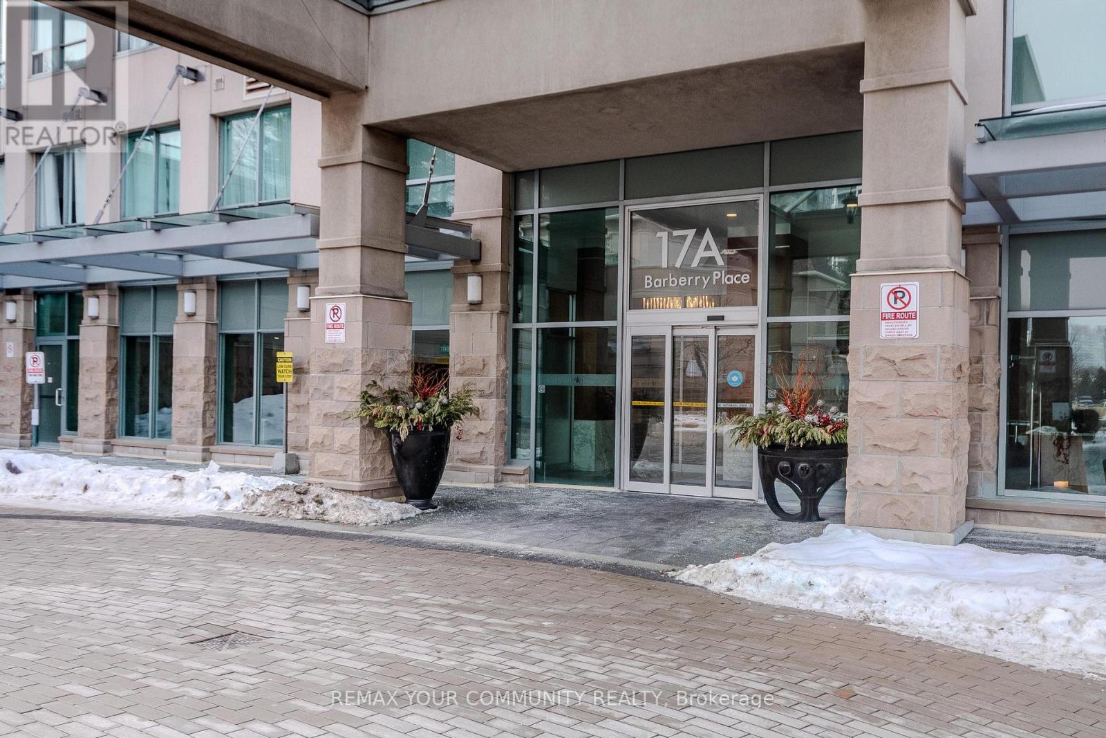 813 - 17 Barberry Place, Toronto, Ontario M2K 1G9 - Photo 2 - C12811168