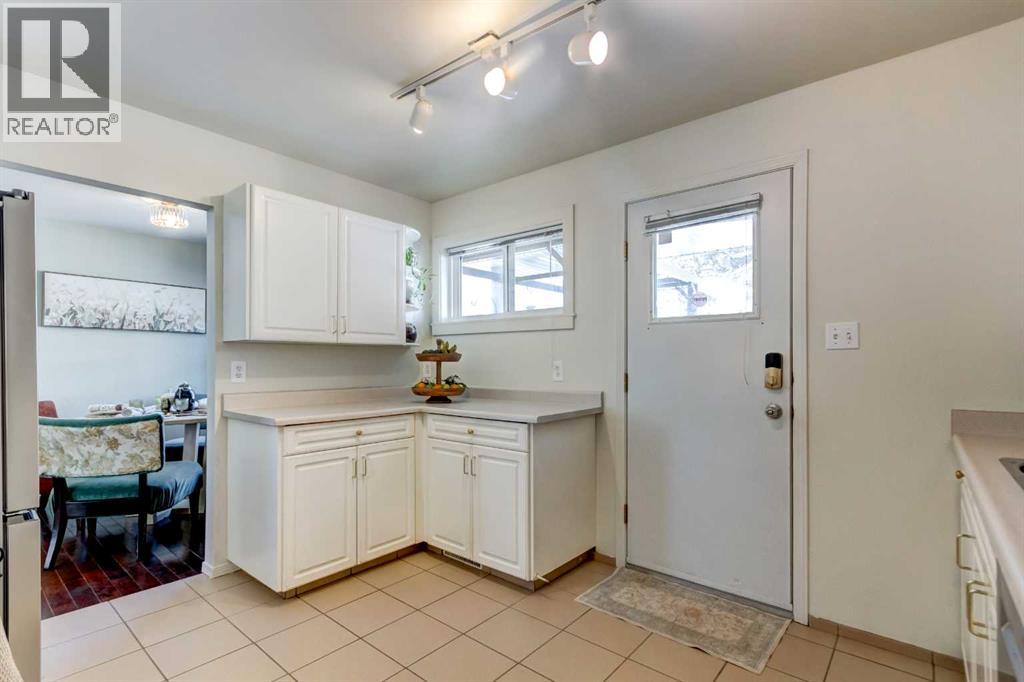 521, 4525 31 Street Sw, Calgary, Alberta  T3E 2P8 - Photo 15 - A2278928