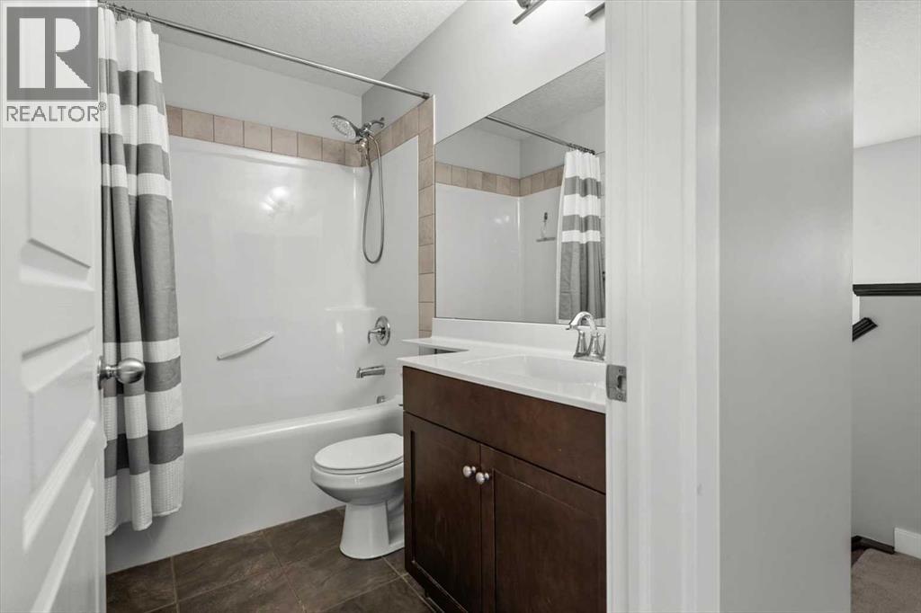 118 Ravenscroft Green Se, Airdrie, Alberta  T4A 0H1 - Photo 30 - A2285428