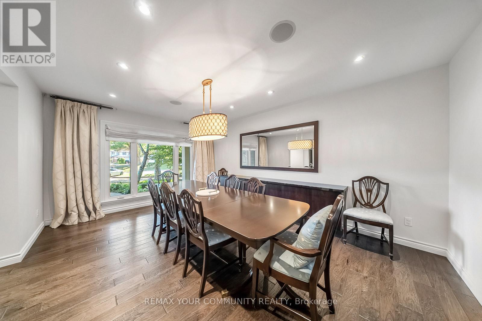 8 Spinning Wheel Court, Markham, Ontario  L3T 1G7 - Photo 18 - N12811046