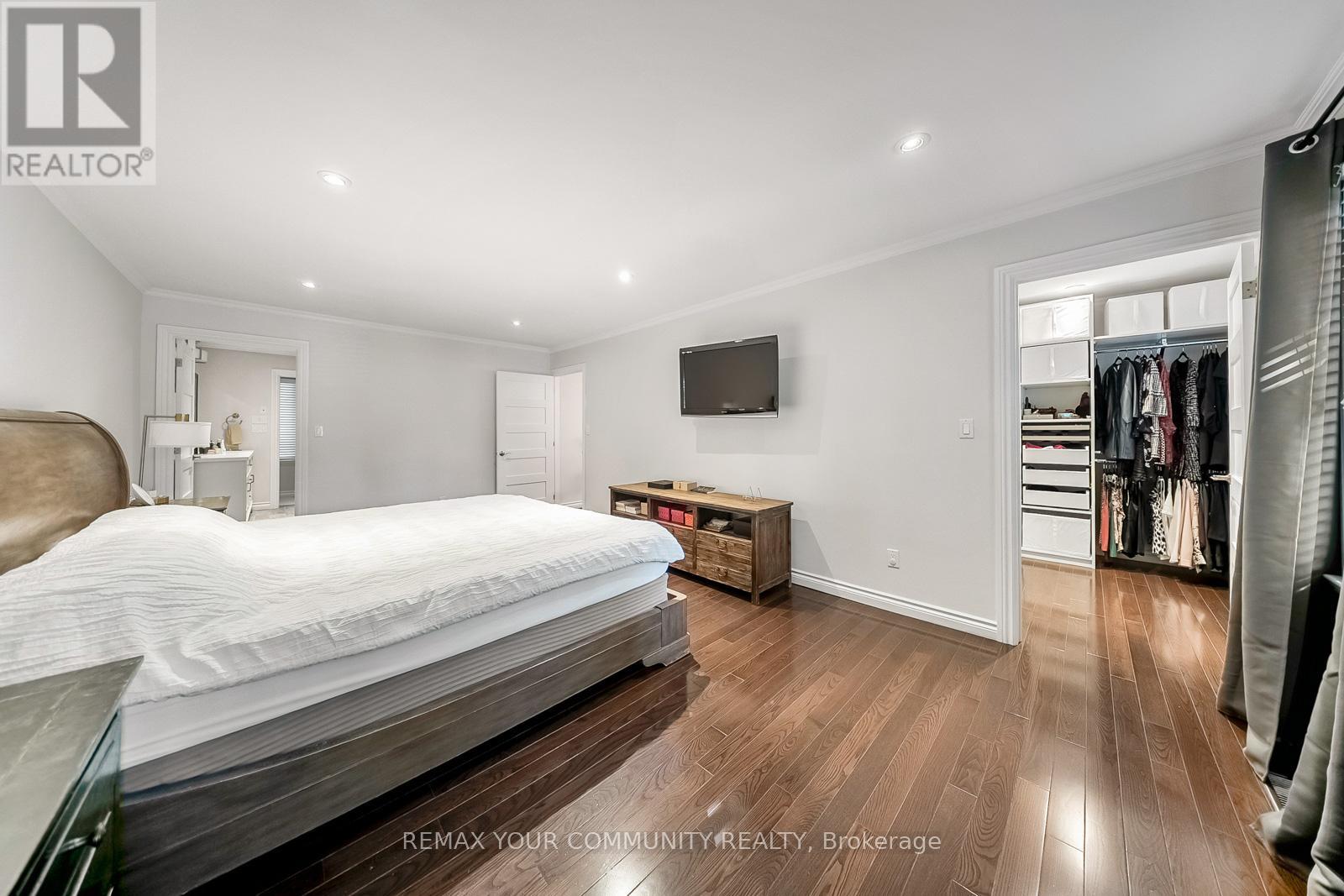 8 Spinning Wheel Court, Markham, Ontario  L3T 1G7 - Photo 25 - N12811046