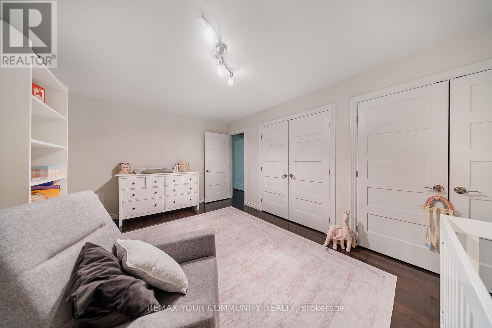 8 Spinning Wheel Court, Markham, Ontario  L3T 1G7 - Photo 32 - N12811046