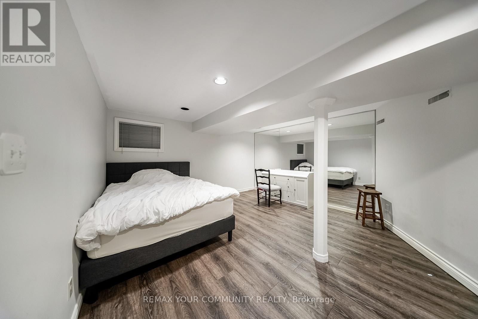 8 Spinning Wheel Court, Markham, Ontario  L3T 1G7 - Photo 42 - N12811046