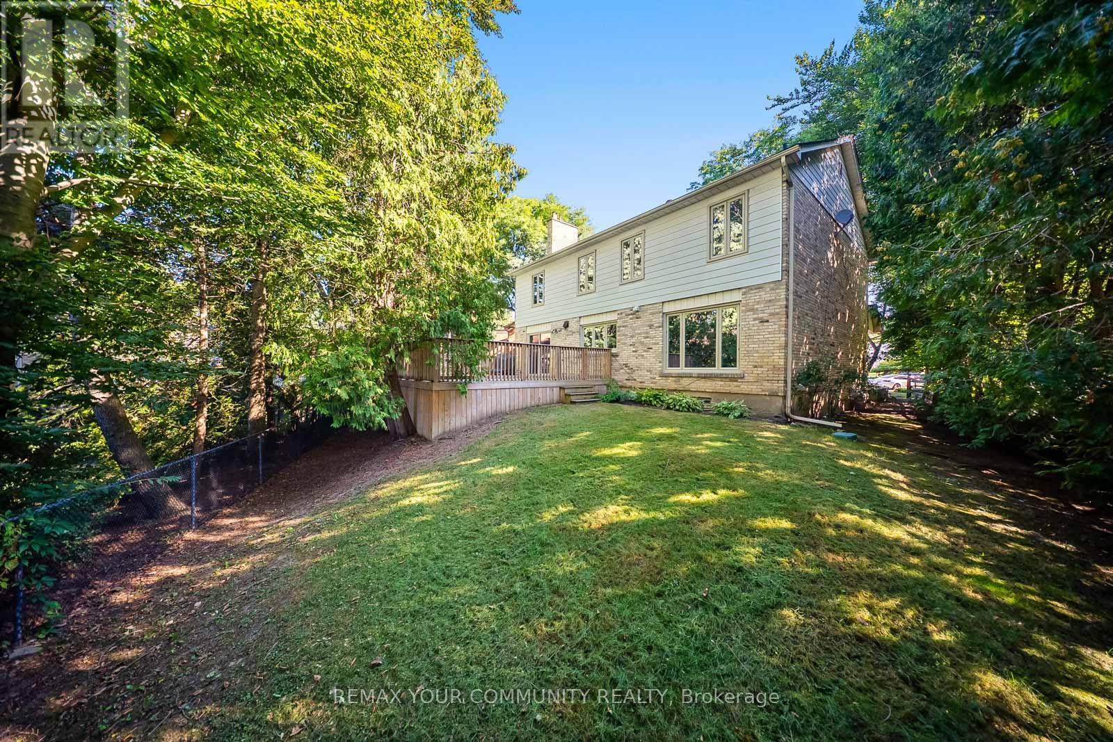 8 Spinning Wheel Court, Markham, Ontario  L3T 1G7 - Photo 44 - N12811046