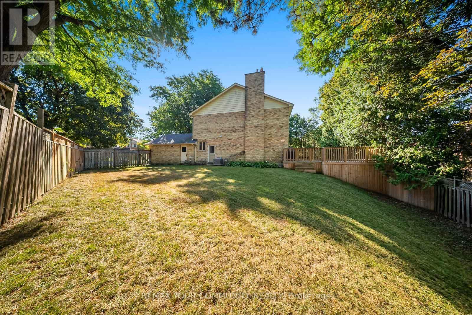 8 Spinning Wheel Court, Markham, Ontario  L3T 1G7 - Photo 47 - N12811046