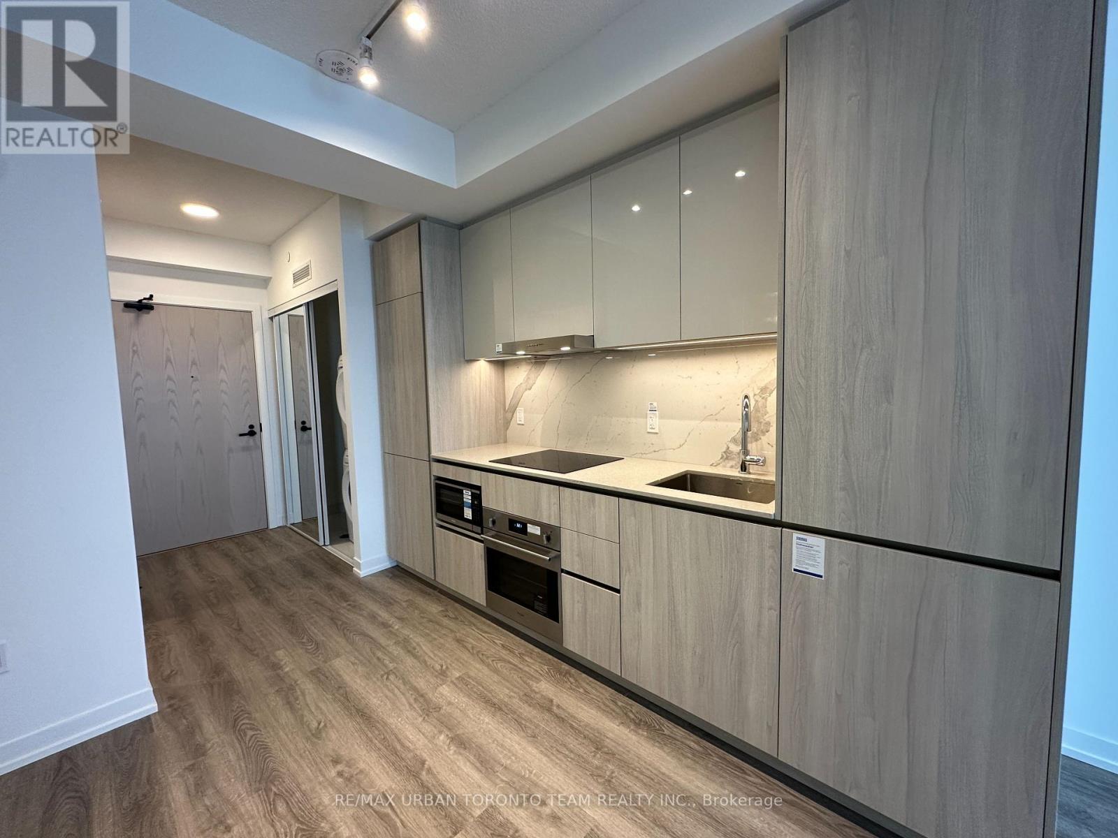 3811 - 8 Interchange Way, Vaughan, Ontario  L4K 5Z7 - Photo 5 - N12811106