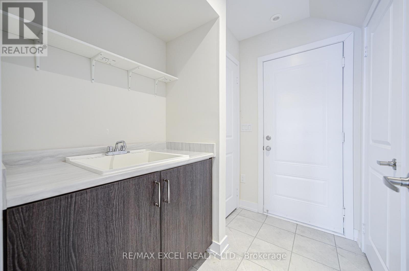 35 Ingersoll Lane, Richmond Hill, Ontario  L4E 3M6 - Photo 11 - N12811120