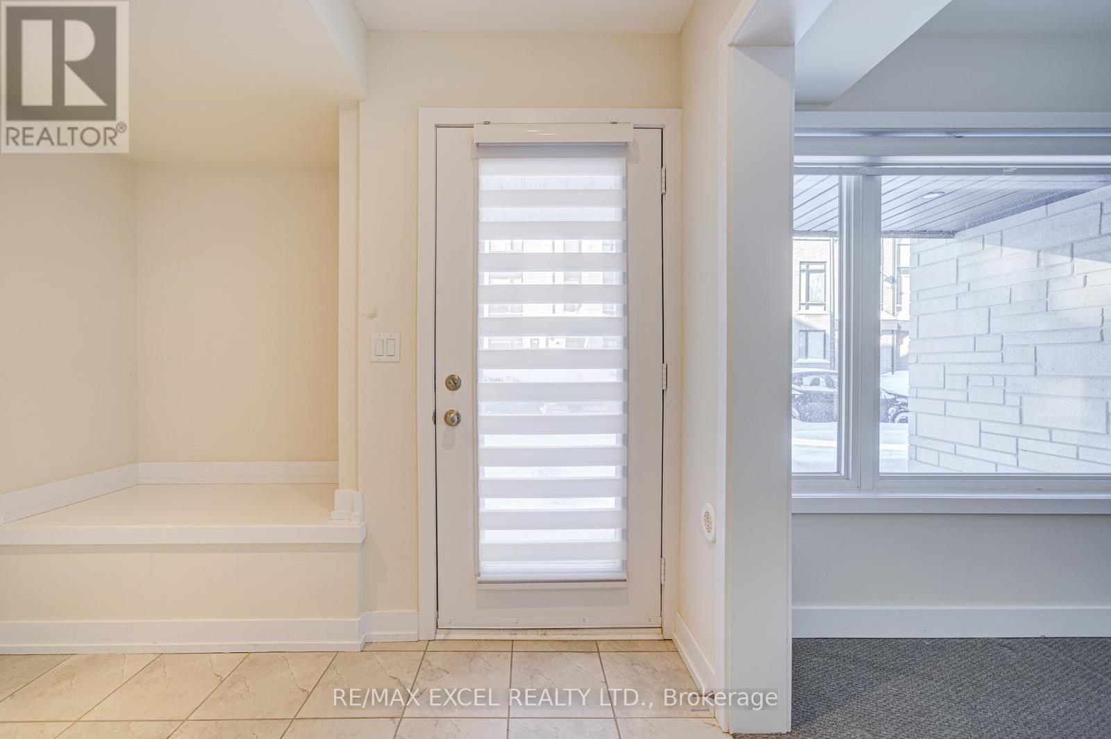 35 Ingersoll Lane, Richmond Hill, Ontario  L4E 3M6 - Photo 5 - N12811120