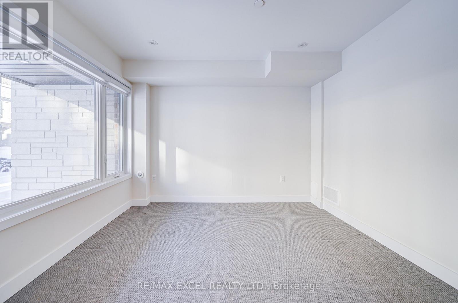 35 Ingersoll Lane, Richmond Hill, Ontario  L4E 3M6 - Photo 7 - N12811120